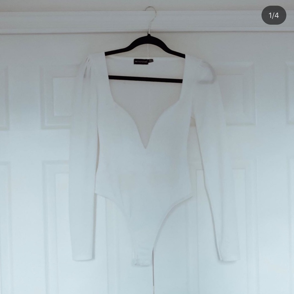 pretty little thing white long sleeve bodysuit